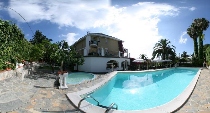 Hotel Bellavista San Bartolomeo Al Mare Eksteriør bilde